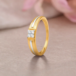 Load image into Gallery viewer, Fancy Traditional Gold Ring