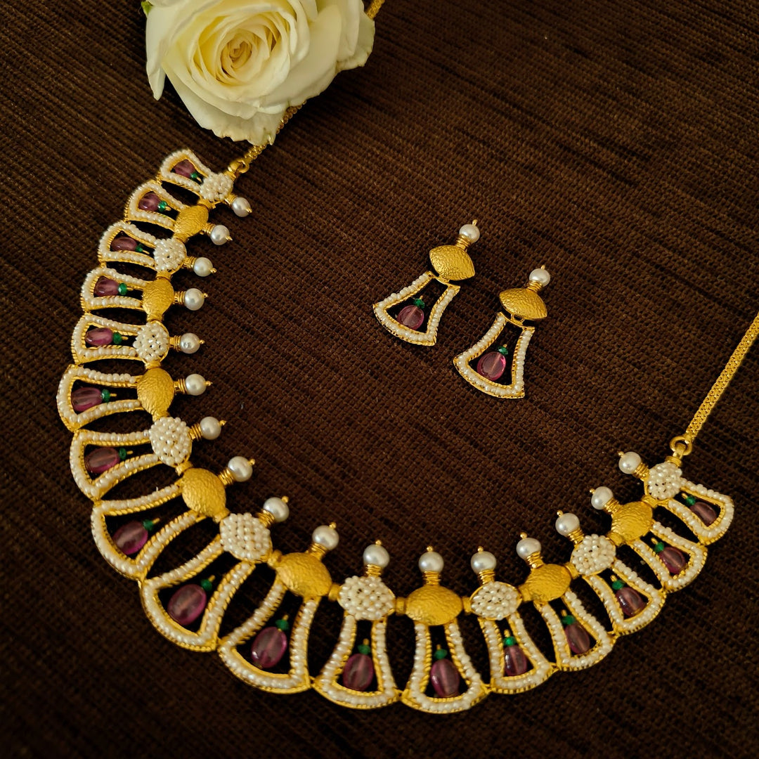 Elegant Gold Choker Necklace Set with Pearl and Gemstone Accents