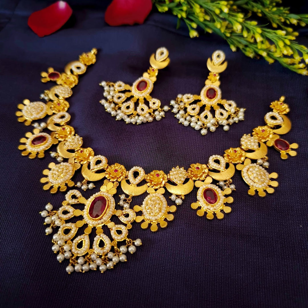 Bridal Gold jewellery Set with Red Stones and Pearls